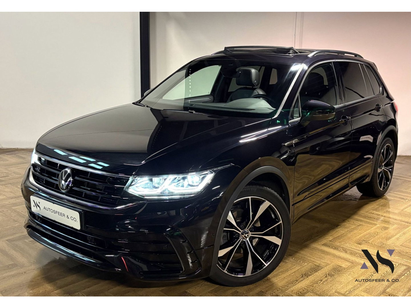 Volkswagen Tiguan 1.5 TSI R-Line PANO KEYLESS CAM