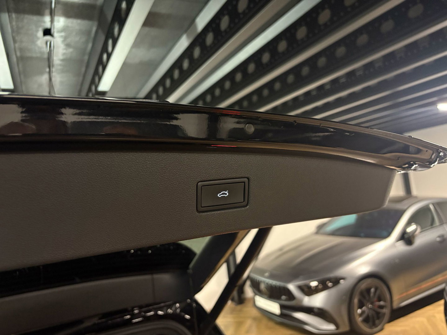 Volkswagen Tiguan 1.5 TSI R-Line PANO KEYLESS CAM