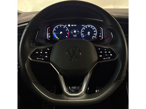 Volkswagen Tiguan 1.5 TSI R-Line PANO KEYLESS CAM