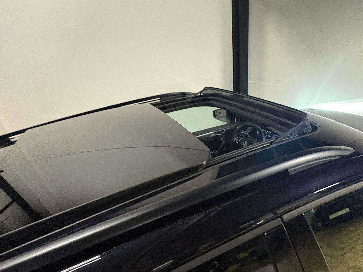Volkswagen Tiguan 1.5 TSI R-Line PANO KEYLESS CAM