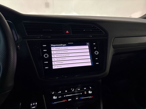 Volkswagen Tiguan 1.5 TSI R-Line PANO KEYLESS CAM