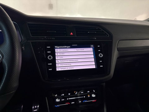 Volkswagen Tiguan 1.5 TSI R-Line PANO KEYLESS CAM