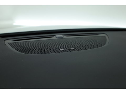 Volvo V60 2.0 T6 Plug-in hybrid AWD Plus Dark | Pano-dak | Head-up | 360 camera | Adap. Cruise | H&K Audio |
