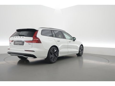 Volvo V60 2.0 T6 Plug-in hybrid AWD Plus Dark | Pano-dak | Head-up | 360 camera | Adap. Cruise | H&K Audio |