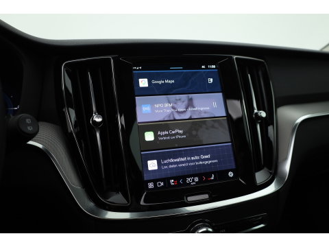 Volvo V60 2.0 T6 Plug-in hybrid AWD Plus Dark | Pano-dak | Head-up | 360 camera | Adap. Cruise | H&K Audio |
