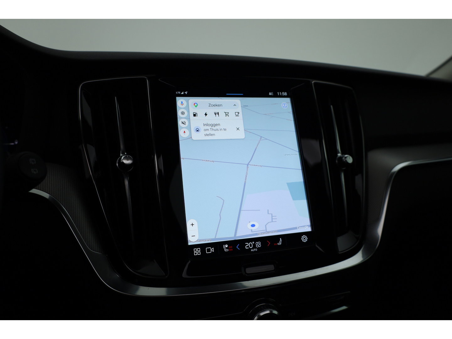 Volvo V60 2.0 T6 Plug-in hybrid AWD Plus Dark | Pano-dak | Head-up | 360 camera | Adap. Cruise | H&K Audio |