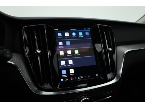 Volvo V60 2.0 T6 Plug-in hybrid AWD Plus Dark | Pano-dak | Head-up | 360 camera | Adap. Cruise | H&K Audio |