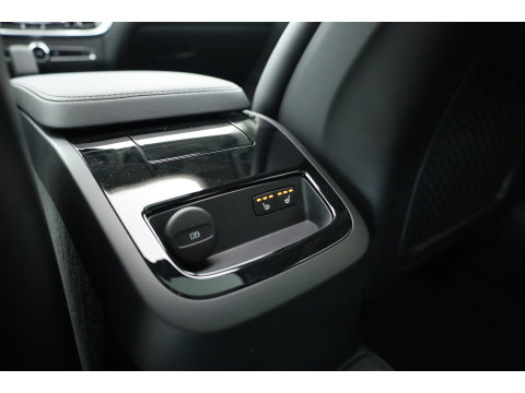 Volvo V60 2.0 T6 Plug-in hybrid AWD Plus Dark | Pano-dak | Head-up | 360 camera | Adap. Cruise | H&K Audio |