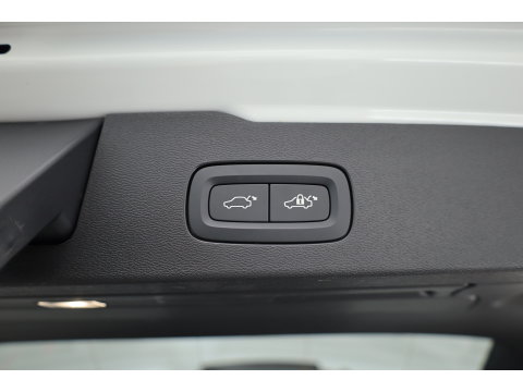 Volvo V60 2.0 T6 Plug-in hybrid AWD Plus Dark | Pano-dak | Head-up | 360 camera | Adap. Cruise | H&K Audio |
