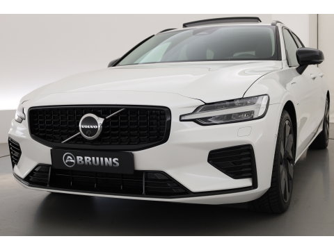 Volvo V60 2.0 T6 Plug-in hybrid AWD Plus Dark | Pano-dak | Head-up | 360 camera | Adap. Cruise | H&K Audio |