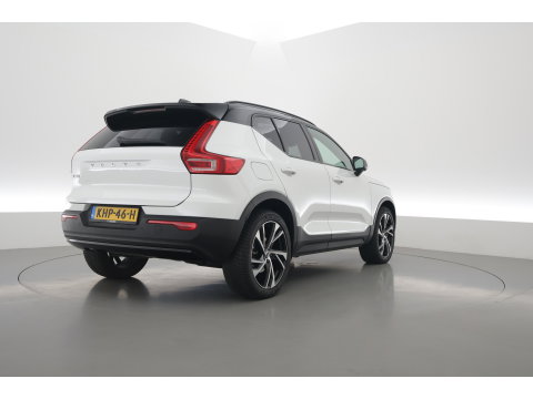 Volvo XC40 1.5 T5 Recharge R-Design | Pano-dak | Harman/ Kardon | 360 camera | Stoel + stuurverw. | Dode hoek | 20 inch |