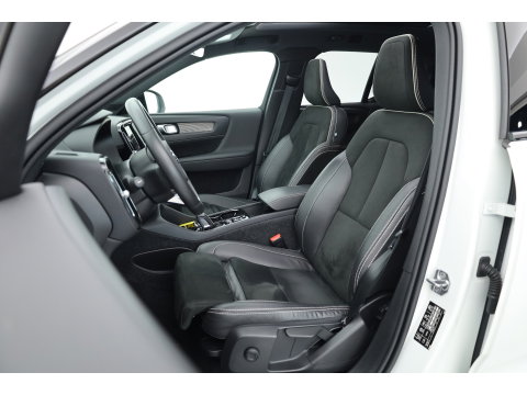Volvo XC40 1.5 T5 Recharge R-Design | Pano-dak | Harman/ Kardon | 360 camera | Stoel + stuurverw. | Dode hoek | 20 inch |
