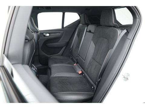 Volvo XC40 1.5 T5 Recharge R-Design | Pano-dak | Harman/ Kardon | 360 camera | Stoel + stuurverw. | Dode hoek | 20 inch |