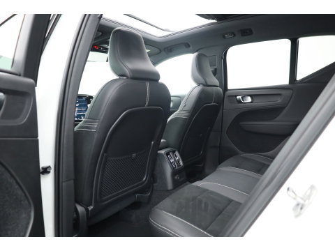 Volvo XC40 1.5 T5 Recharge R-Design | Pano-dak | Harman/ Kardon | 360 camera | Stoel + stuurverw. | Dode hoek | 20 inch |
