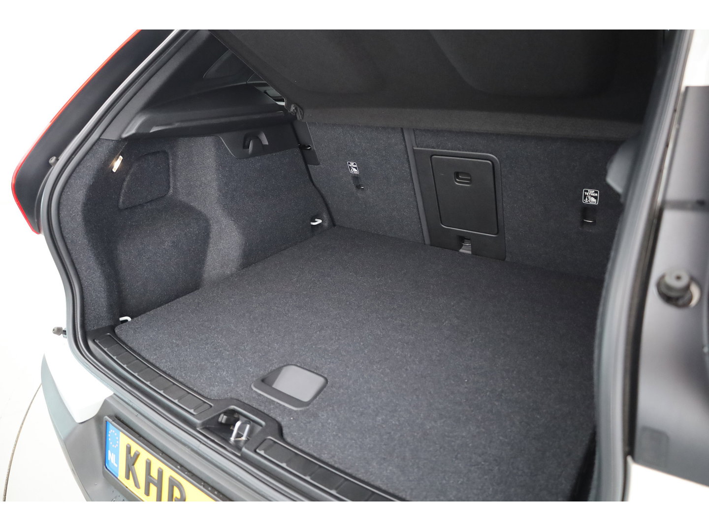 Volvo XC40 1.5 T5 Recharge R-Design | Pano-dak | Harman/ Kardon | 360 camera | Stoel + stuurverw. | Dode hoek | 20 inch |