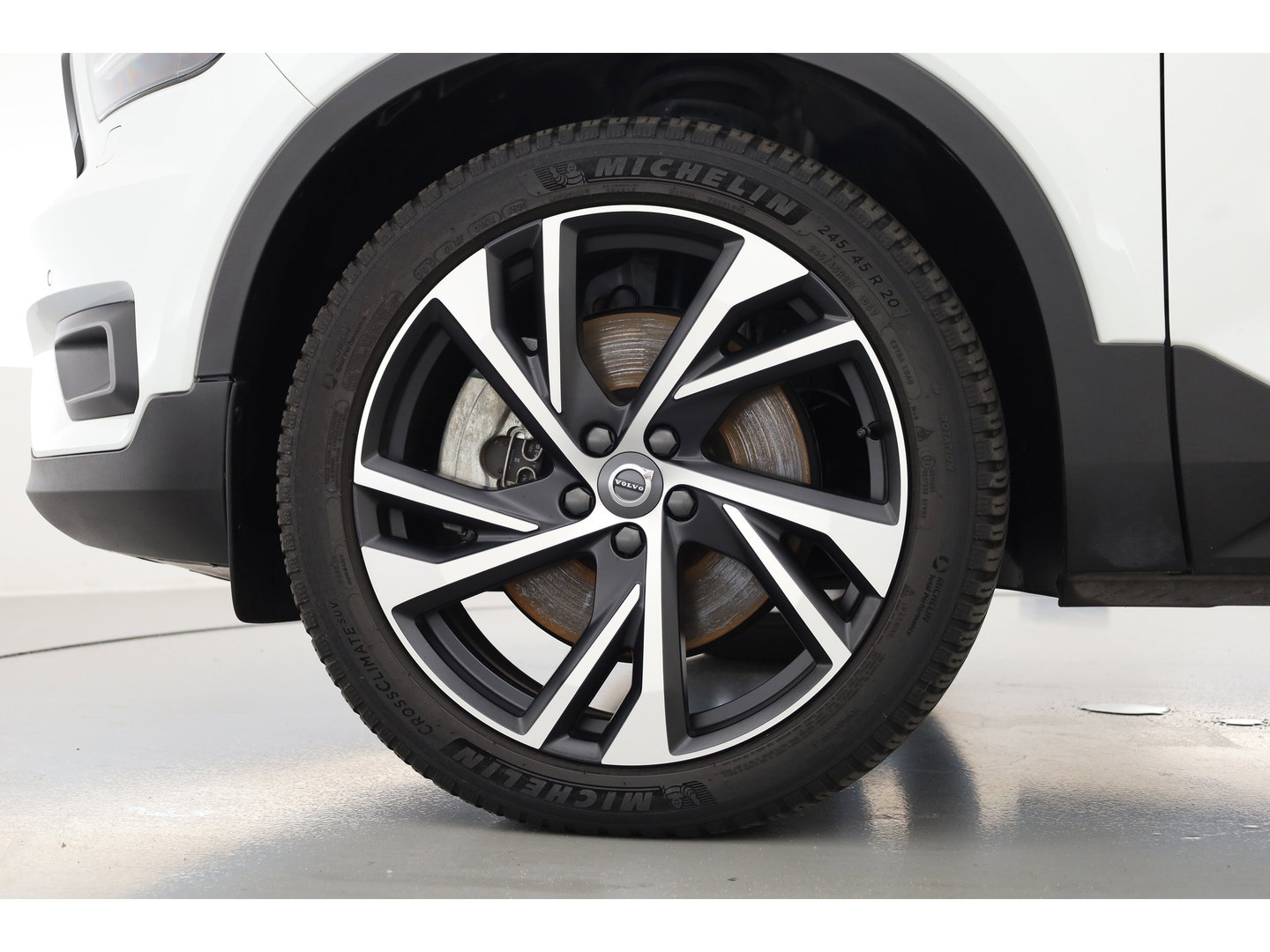 Volvo XC40 1.5 T5 Recharge R-Design | Pano-dak | Harman/ Kardon | 360 camera | Stoel + stuurverw. | Dode hoek | 20 inch |