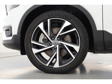 Volvo XC40 1.5 T5 Recharge R-Design | Pano-dak | Harman/ Kardon | 360 camera | Stoel + stuurverw. | Dode hoek | 20 inch |