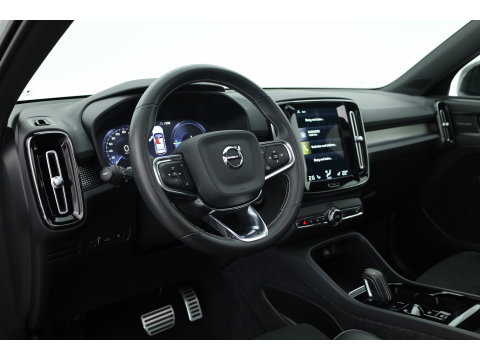 Volvo XC40 1.5 T5 Recharge R-Design | Pano-dak | Harman/ Kardon | 360 camera | Stoel + stuurverw. | Dode hoek | 20 inch |
