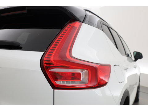 Volvo XC40 1.5 T5 Recharge R-Design | Pano-dak | Harman/ Kardon | 360 camera | Stoel + stuurverw. | Dode hoek | 20 inch |
