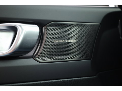 Volvo XC40 1.5 T5 Recharge R-Design | Pano-dak | Harman/ Kardon | 360 camera | Stoel + stuurverw. | Dode hoek | 20 inch |