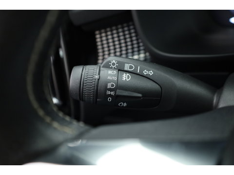 Volvo XC40 1.5 T5 Recharge R-Design | Pano-dak | Harman/ Kardon | 360 camera | Stoel + stuurverw. | Dode hoek | 20 inch |