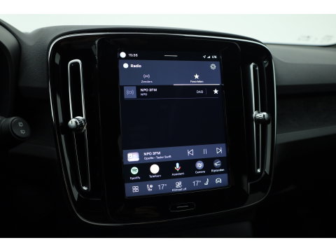 Volvo XC40 Recharge Core 70 kWh | SOH 94% | Warmte pomp | Camera | Stoel + Stuurverw. | Google |
