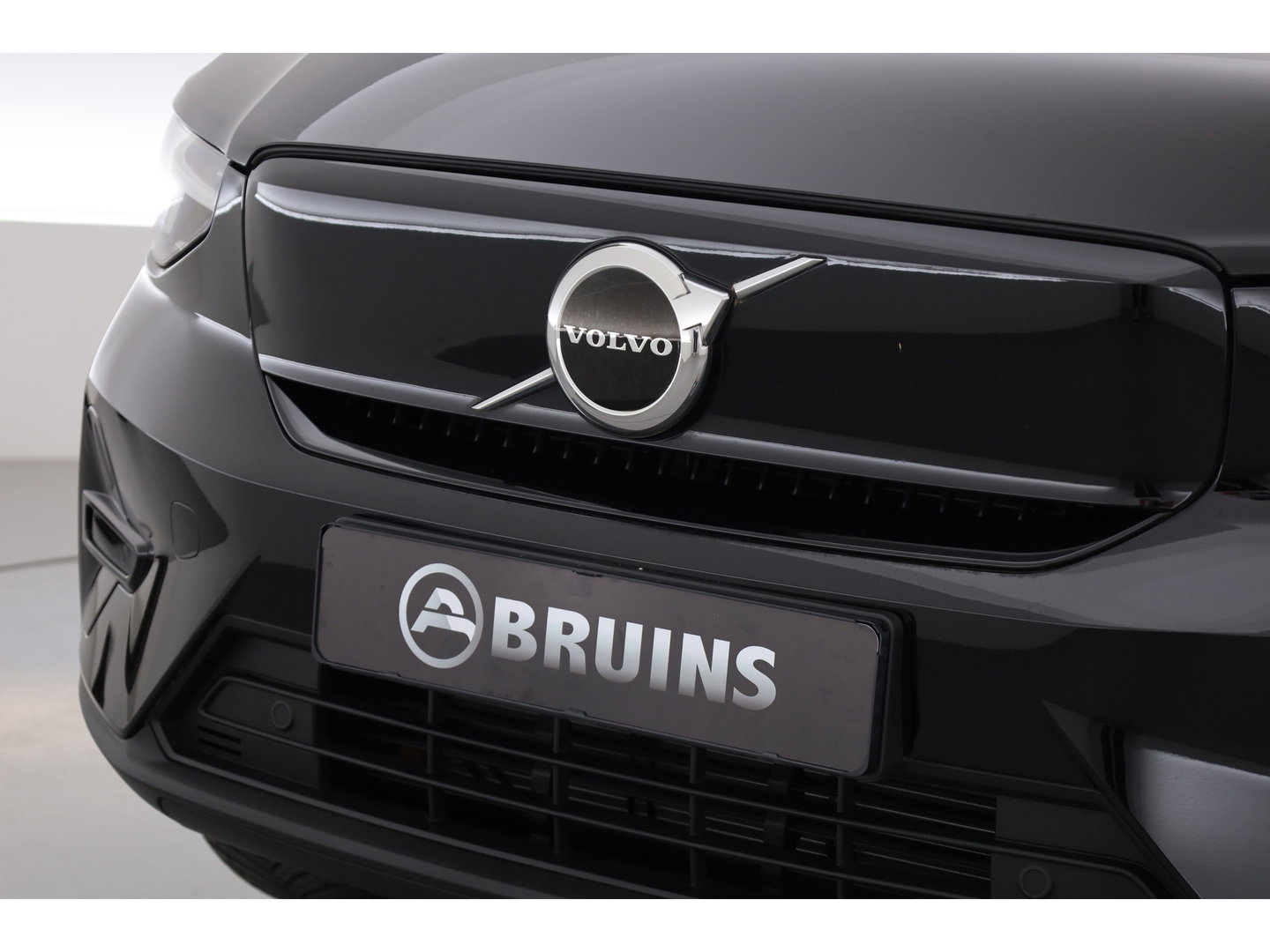 Volvo XC40 Recharge Core 70 kWh | SOH 94% | Warmte pomp | Camera | Stoel + Stuurverw. | Google |