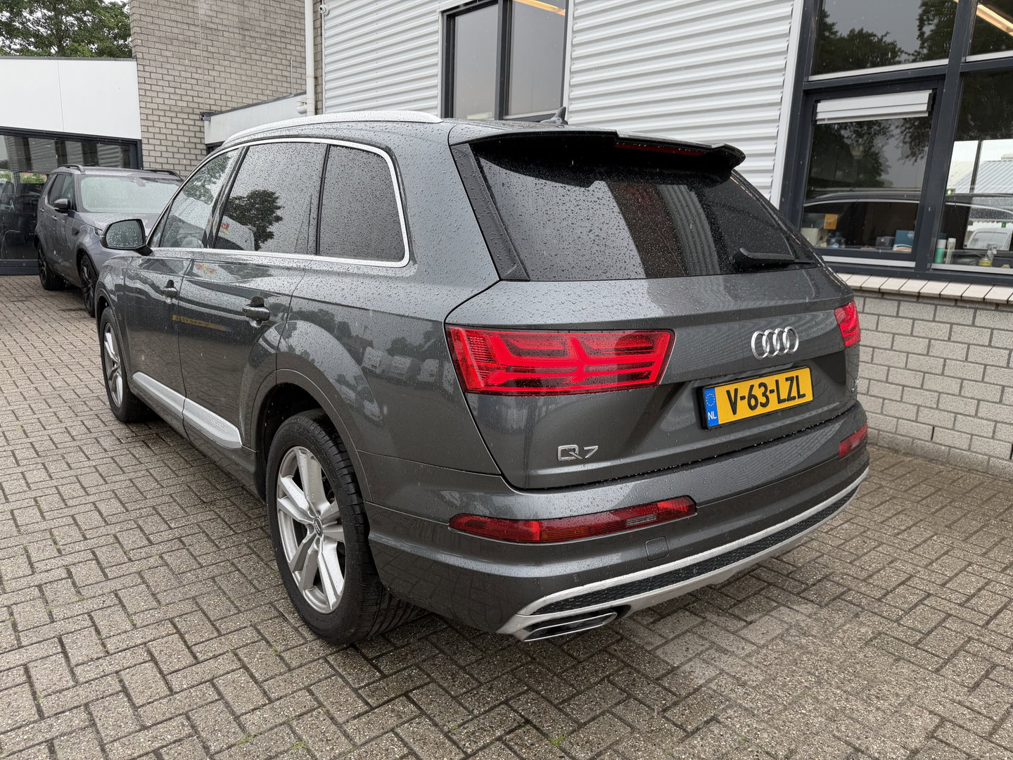 Audi Q7 3.0 TDI V6 272pk automaat quattro / 2 persoons / grijs kenteken / S-Line / euro 6 / vaste prijs rijklaar € 25.950 ex btw / cruise en climate control / leer alcantara