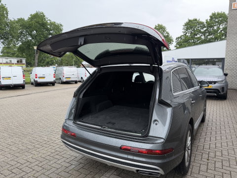 Audi Q7 3.0 TDI V6 272pk automaat quattro / 2 persoons / grijs kenteken / S-Line / euro 6 / vaste prijs rijklaar € 25.950 ex btw / cruise en climate control / leer alcantara