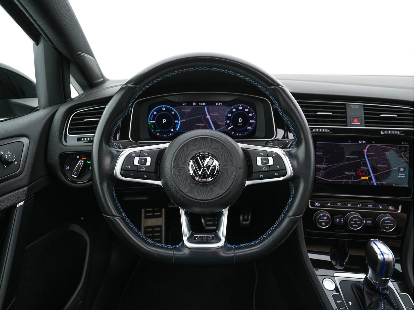 Volkswagen Golf 1.4 TSI PHEV GTE (Plug-in) (INCL-BTW) Aut. *PANO | ADAPTIVE-CRUISE | FULL-LED | DIGI-COCKPIT | BLINDSPOT | HEATED-SPORTSEATS | KEYLESS | NAVI-FULLMAP | AMBIENTLIGHT | SHIFTPADDLES | PRIVACY-GLASS | ECC | PDC | 18''ALU*