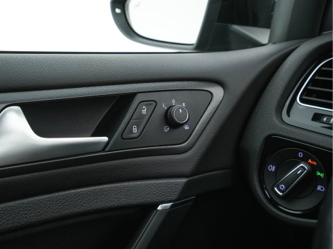 Volkswagen Golf 1.4 TSI PHEV GTE (Plug-in) (INCL-BTW) Aut. *PANO | ADAPTIVE-CRUISE | FULL-LED | DIGI-COCKPIT | BLINDSPOT | HEATED-SPORTSEATS | KEYLESS | NAVI-FULLMAP | AMBIENTLIGHT | SHIFTPADDLES | PRIVACY-GLASS | ECC | PDC | 18''ALU*