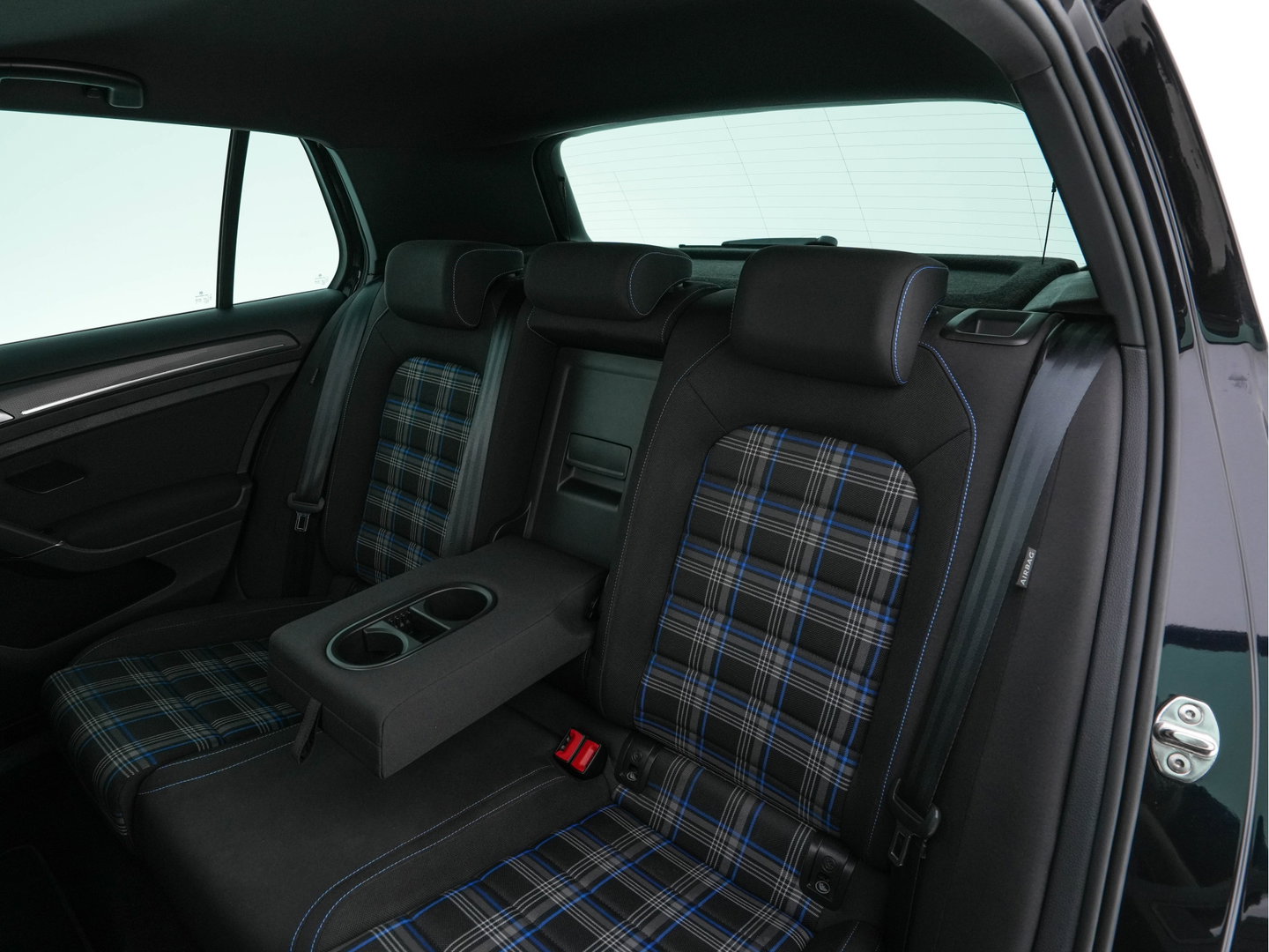 Volkswagen Golf 1.4 TSI PHEV GTE (Plug-in) (INCL-BTW) Aut. *PANO | ADAPTIVE-CRUISE | FULL-LED | DIGI-COCKPIT | BLINDSPOT | HEATED-SPORTSEATS | KEYLESS | NAVI-FULLMAP | AMBIENTLIGHT | SHIFTPADDLES | PRIVACY-GLASS | ECC | PDC | 18''ALU*