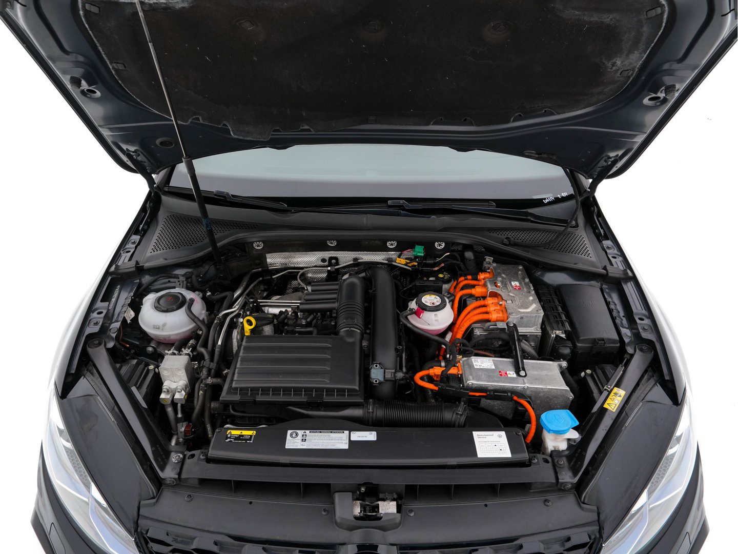 Volkswagen Golf 1.4 TSI PHEV GTE (Plug-in) (INCL-BTW) Aut. *PANO | ADAPTIVE-CRUISE | FULL-LED | DIGI-COCKPIT | BLINDSPOT | HEATED-SPORTSEATS | KEYLESS | NAVI-FULLMAP | AMBIENTLIGHT | SHIFTPADDLES | PRIVACY-GLASS | ECC | PDC | 18''ALU*