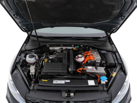 Volkswagen Golf 1.4 TSI PHEV GTE (Plug-in) (INCL-BTW) Aut. *PANO | ADAPTIVE-CRUISE | FULL-LED | DIGI-COCKPIT | BLINDSPOT | HEATED-SPORTSEATS | KEYLESS | NAVI-FULLMAP | AMBIENTLIGHT | SHIFTPADDLES | PRIVACY-GLASS | ECC | PDC | 18''ALU*