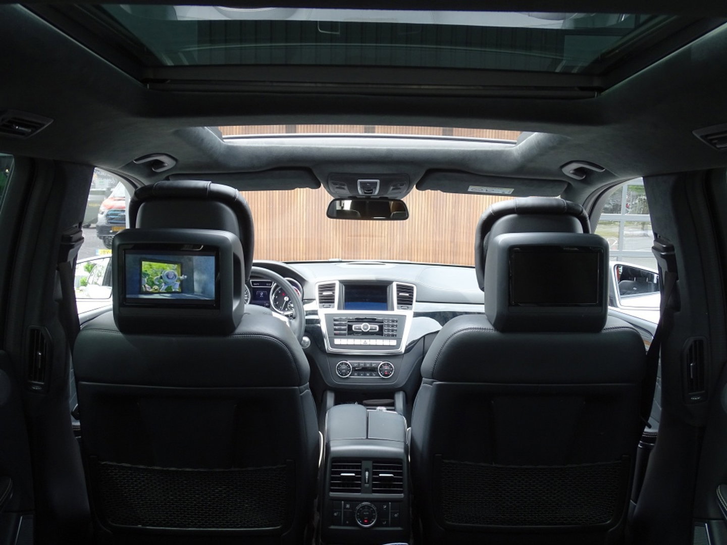 Mercedes-Benz GL-Klasse 500 V8 436PK 4-Matic / Designo / 360° / B&O / 7 Pers / Massage