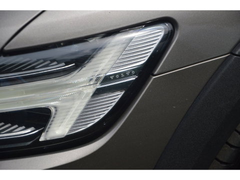 Volvo V60 Cross Country D4 AWD Intro Edition | Head-Up | Panoramadak | Harman/Kardon | Stoel + Stuur Verwarming | BLIS |