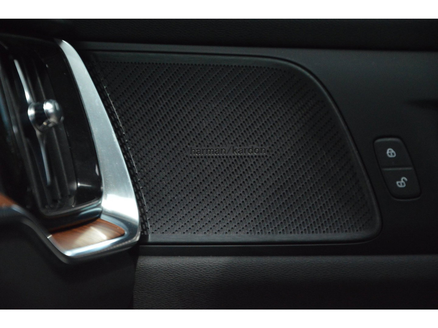 Volvo V60 Cross Country D4 AWD Intro Edition | Head-Up | Panoramadak | Harman/Kardon | Stoel + Stuur Verwarming | BLIS |