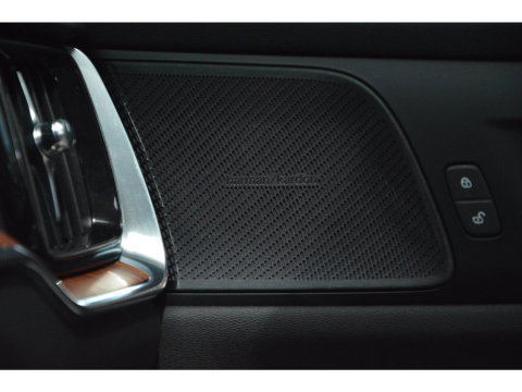 Volvo V60 Cross Country D4 AWD Intro Edition | Head-Up | Panoramadak | Harman/Kardon | Stoel + Stuur Verwarming | BLIS |