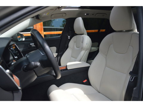 Volvo V60 Cross Country D4 AWD Intro Edition | Head-Up | Panoramadak | Harman/Kardon | Stoel + Stuur Verwarming | BLIS |