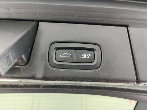 Volvo V90 2.0 D5 AWD Inscription Aut. *PANO | LEATHER | FULL-LED | BOWERS&WILKINS | MEMORY-PACK | BLIS | HEAD-UP | CAMERA | KEYLESS | DIGI-COCKPIT | NAVI-FULLMAP | PRIVACY-GLASS | HEATED/VENTILATED-SPORTSEATS | TOWBAR | 20''
