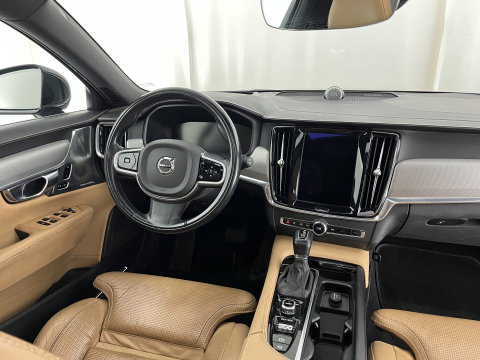 Volvo V90 2.0 D5 AWD Inscription Aut. *PANO | LEATHER | FULL-LED | BOWERS&WILKINS | MEMORY-PACK | BLIS | HEAD-UP | CAMERA | KEYLESS | DIGI-COCKPIT | NAVI-FULLMAP | PRIVACY-GLASS | HEATED/VENTILATED-SPORTSEATS | TOWBAR | 20''