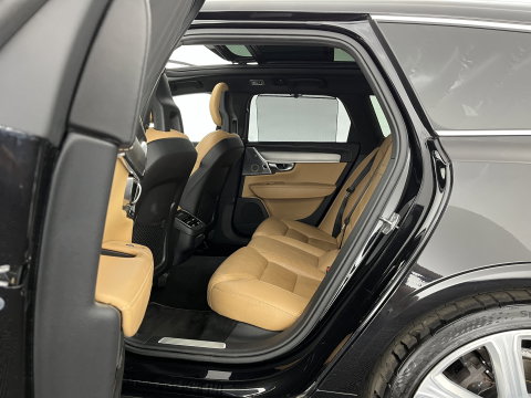 Volvo V90 2.0 D5 AWD Inscription Aut. *PANO | LEATHER | FULL-LED | BOWERS&WILKINS | MEMORY-PACK | BLIS | HEAD-UP | CAMERA | KEYLESS | DIGI-COCKPIT | NAVI-FULLMAP | PRIVACY-GLASS | HEATED/VENTILATED-SPORTSEATS | TOWBAR | 20''