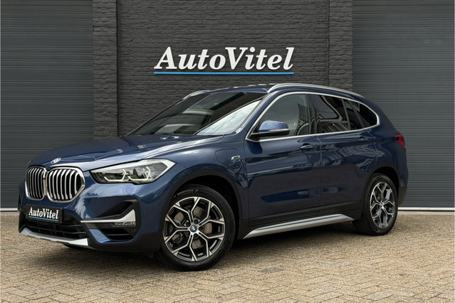 BMW X1 - xDrive25e | Panodak | Sportleder | Head-Up | Trekhaak | Camera | Full Option