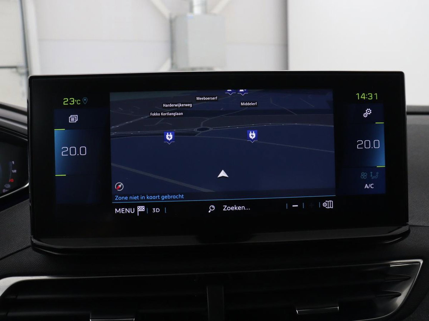 Peugeot 3008 1.6 HYbrid 225 Allure | SOH 97,7% | Half leder | Carplay | Camera | Navigatie | Side Assist | Cruise control | Bluetooth | Climate control | 18'' | Parkeerhulp | PHEV | Plug In