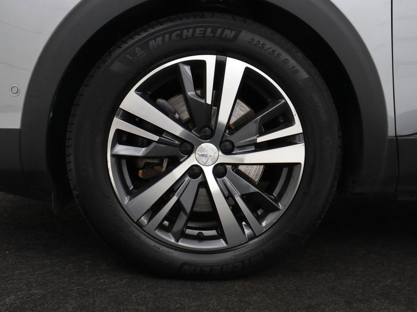 Peugeot 3008 1.6 HYbrid 225 Allure | SOH 97,7% | Half leder | Carplay | Camera | Navigatie | Side Assist | Cruise control | Bluetooth | Climate control | 18'' | Parkeerhulp | PHEV | Plug In