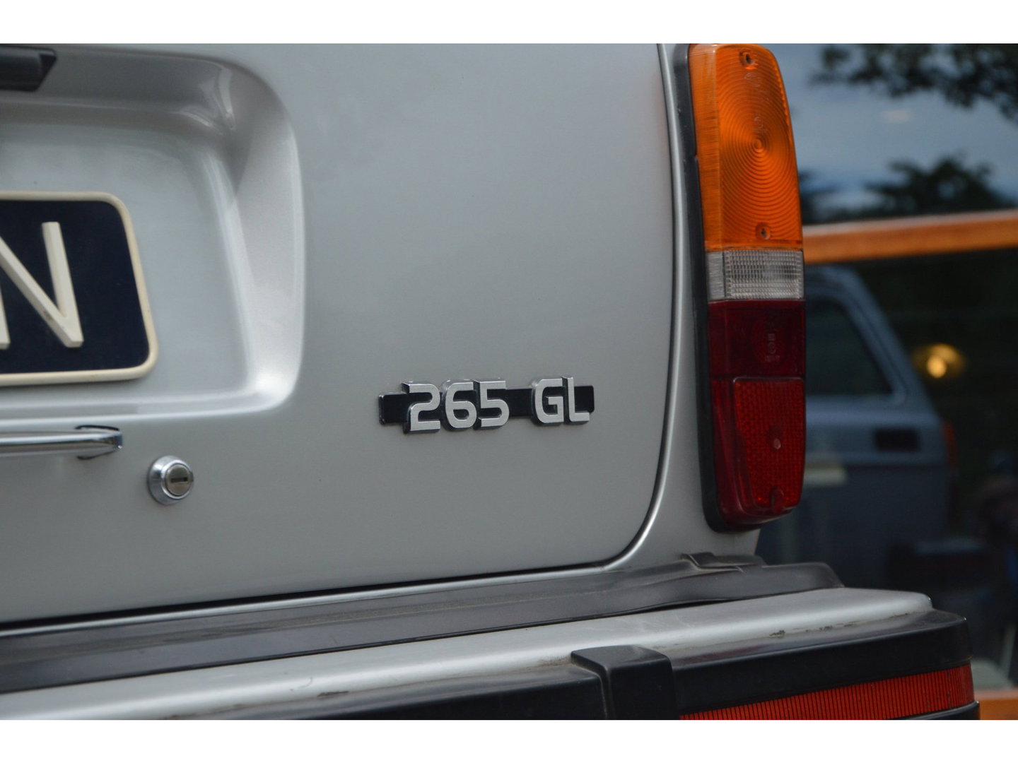 Volvo 265 GL Origineel Nederlands | 7 persoons | Automaat| Derde eigenaar | Leder | Stoelverwarming | UNIEK