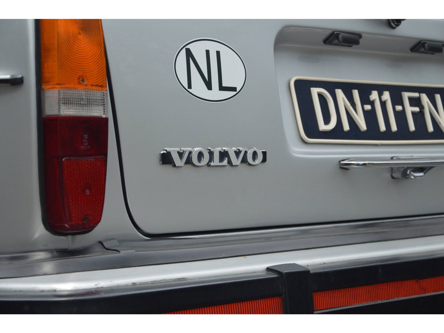 Volvo 265 GL Origineel Nederlands | 7 persoons | Automaat| Derde eigenaar | Leder | Stoelverwarming | UNIEK