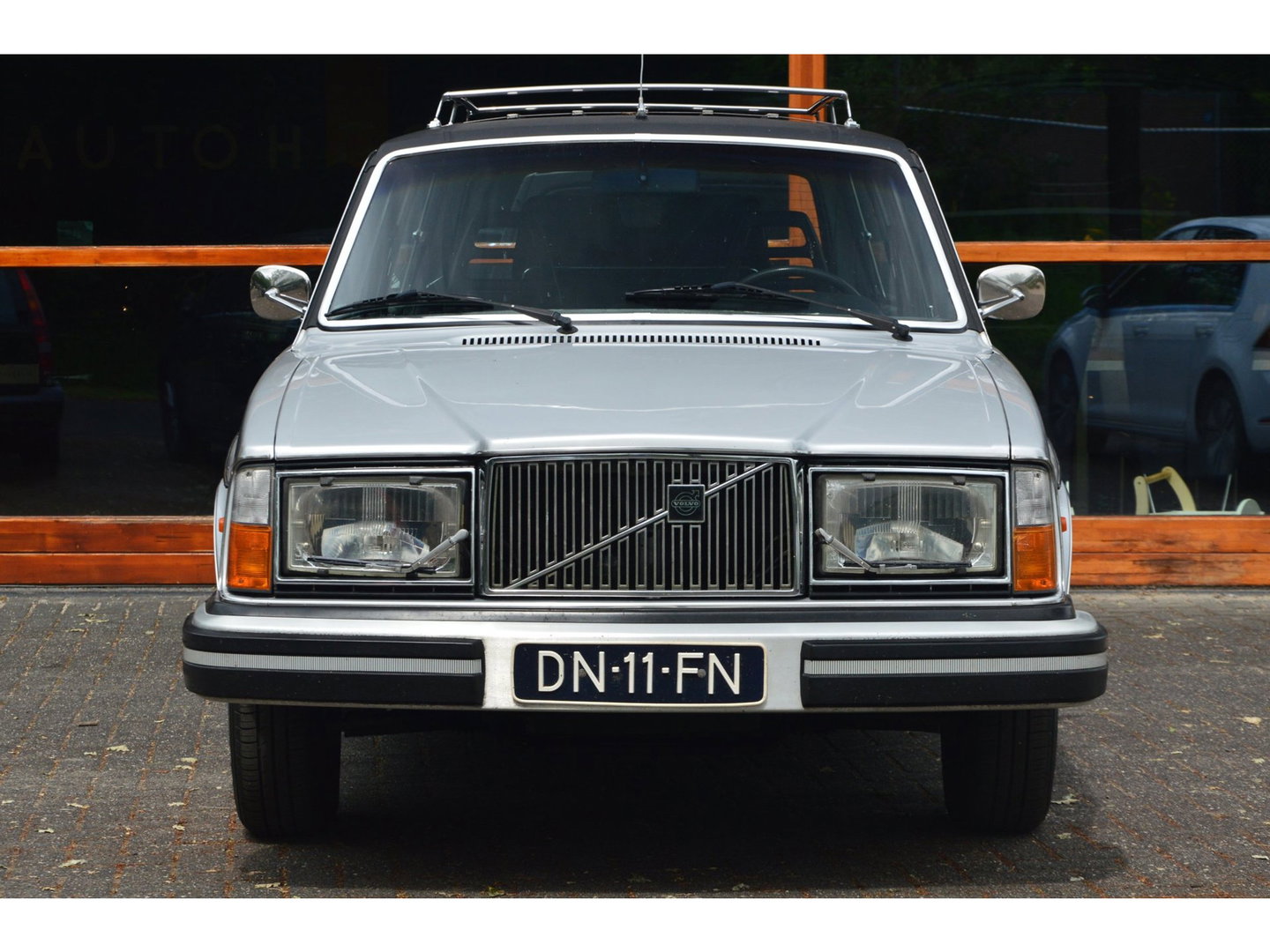 Volvo 265 GL Origineel Nederlands | 7 persoons | Automaat| Derde eigenaar | Leder | Stoelverwarming | UNIEK