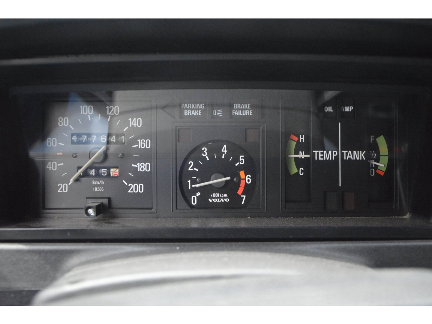 Volvo 265 GL Origineel Nederlands | 7 persoons | Automaat| Derde eigenaar | Leder | Stoelverwarming | UNIEK