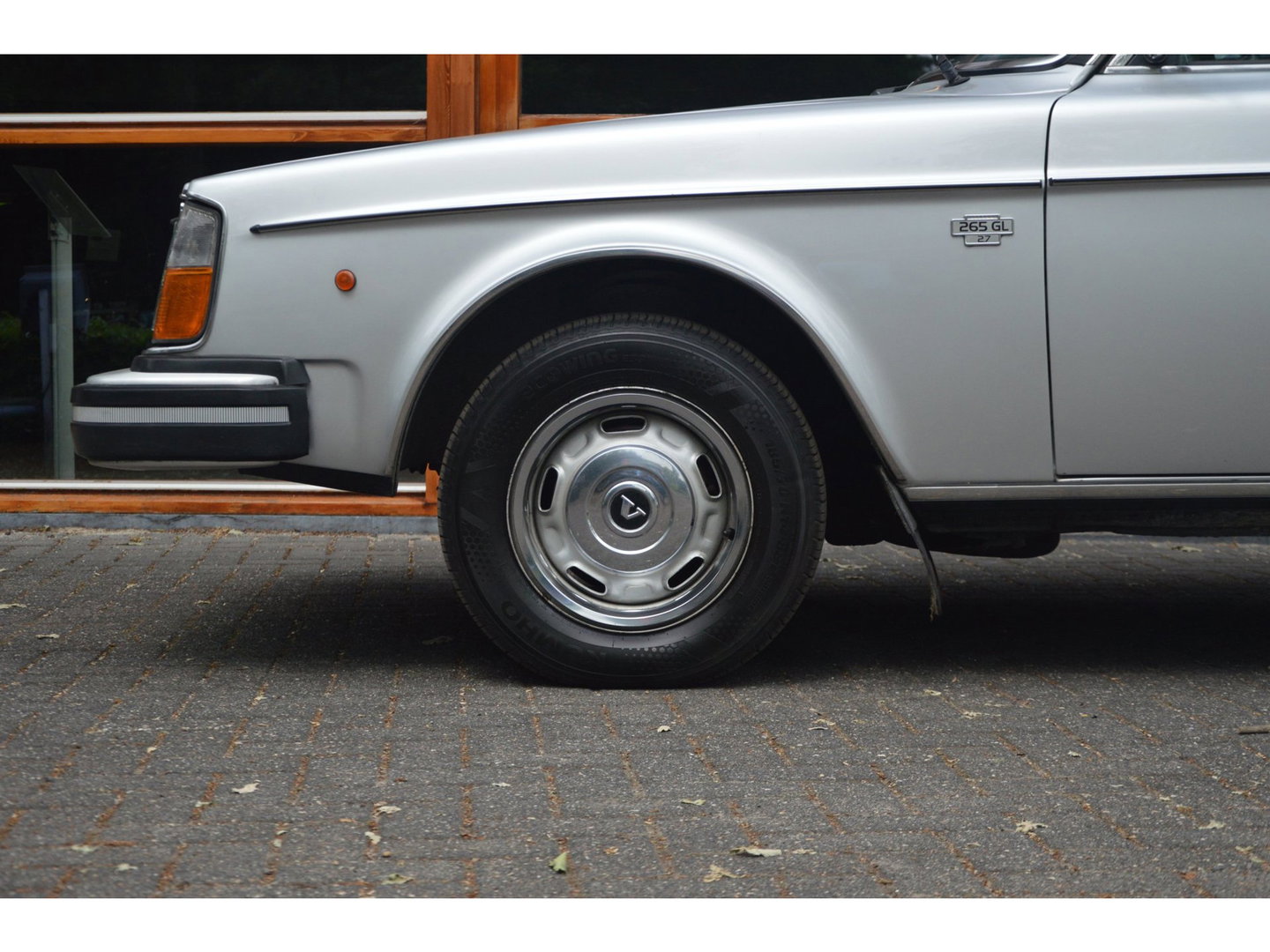 Volvo 265 GL Origineel Nederlands | 7 persoons | Automaat| Derde eigenaar | Leder | Stoelverwarming | UNIEK